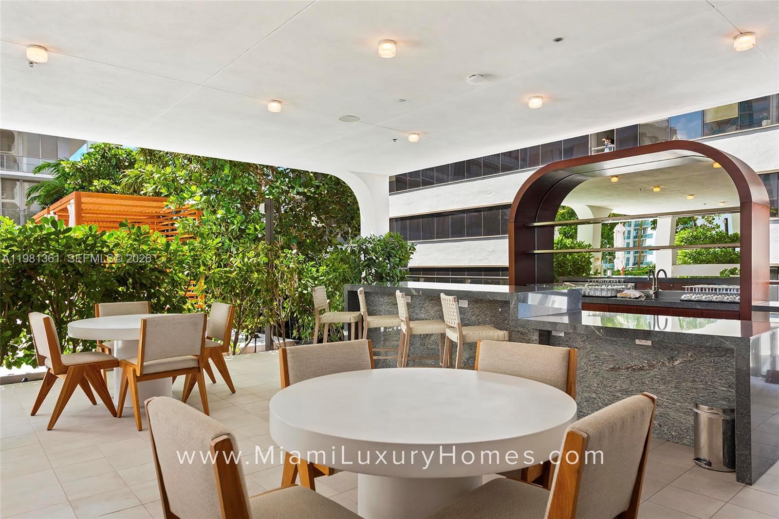 2678 Tigertail Ave #802 Coconut Grove, FL 33133