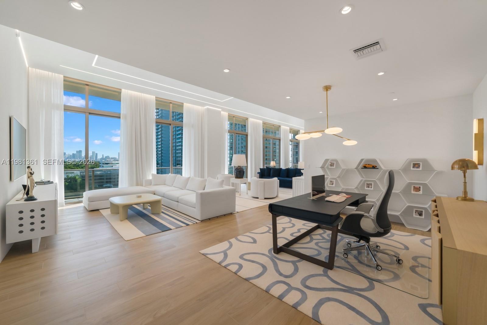 2678 Tigertail Ave #802 Coconut Grove, FL 33133