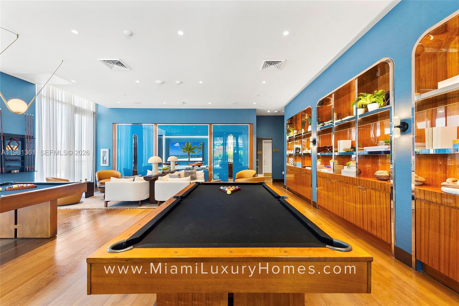 2678 Tigertail Ave #802 Coconut Grove, FL 33133