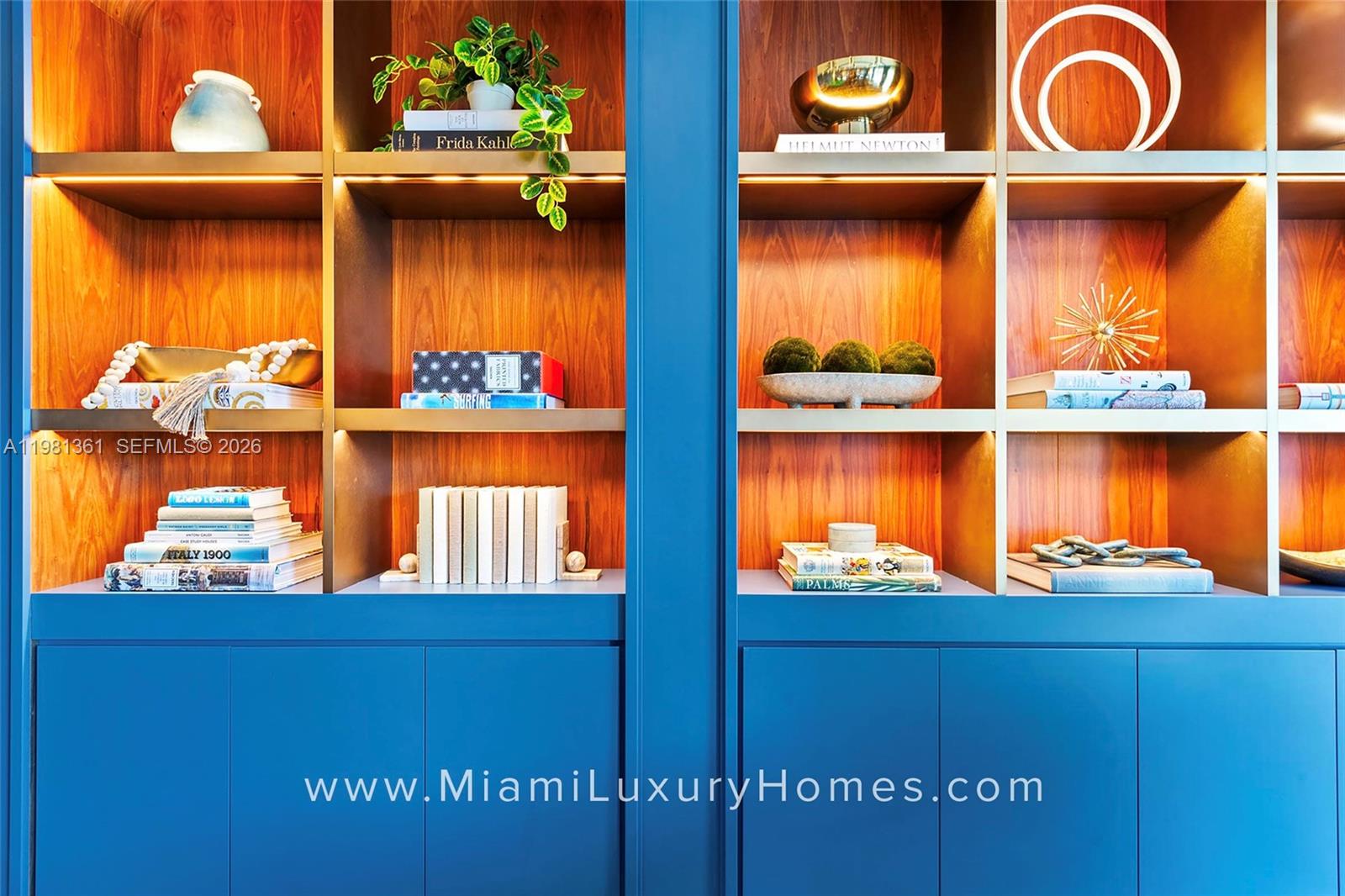 2678 Tigertail Ave #802 Coconut Grove, FL 33133