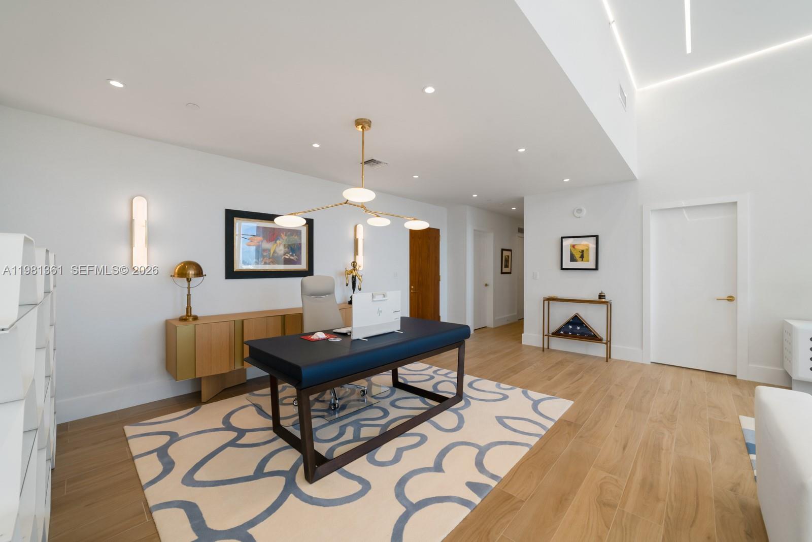 2678 Tigertail Ave #802 Coconut Grove, FL 33133