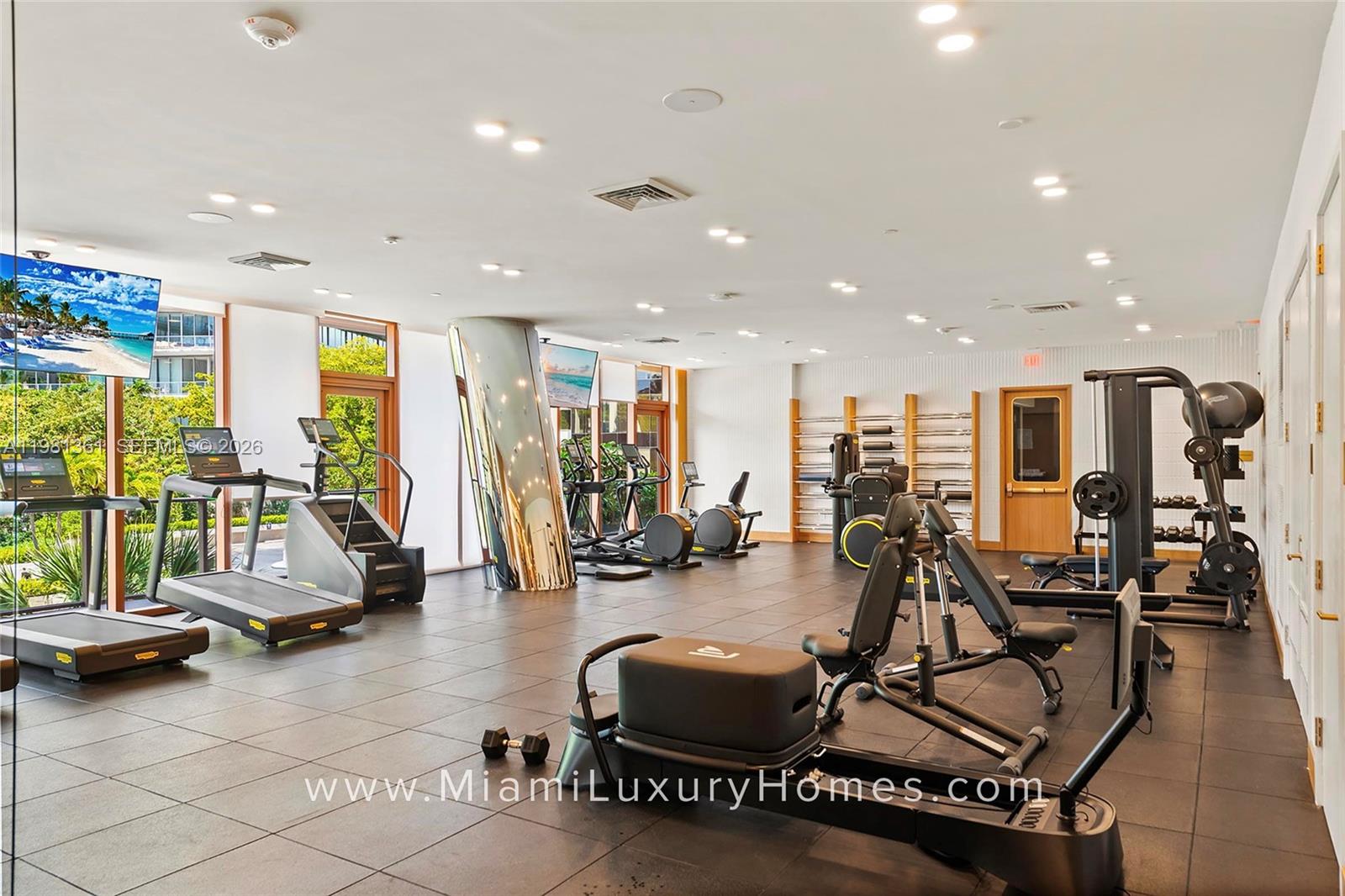 2678 Tigertail Ave #802 Coconut Grove, FL 33133