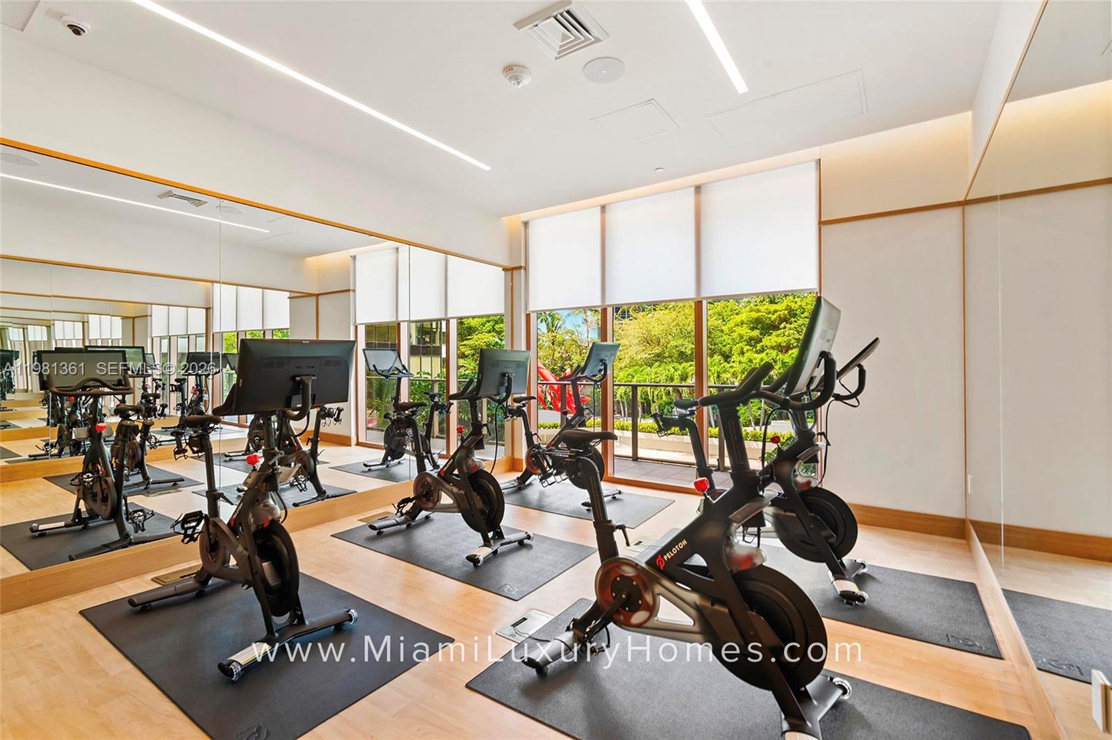 2678 Tigertail Ave #802 Coconut Grove, FL 33133