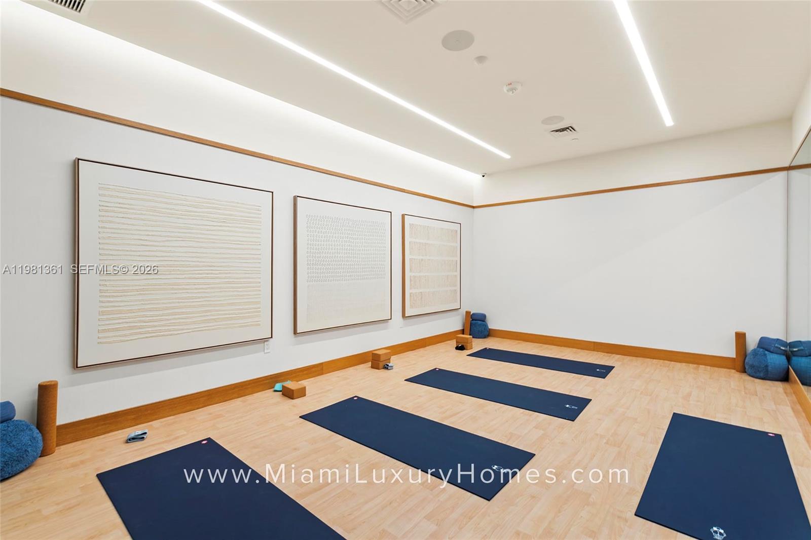 2678 Tigertail Ave #802 Coconut Grove, FL 33133