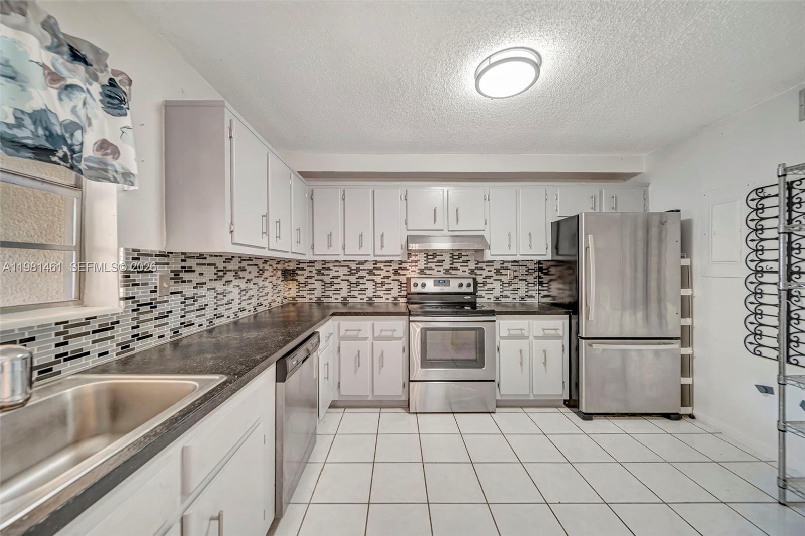 8769 SW 137th Ave Miami, FL 33183