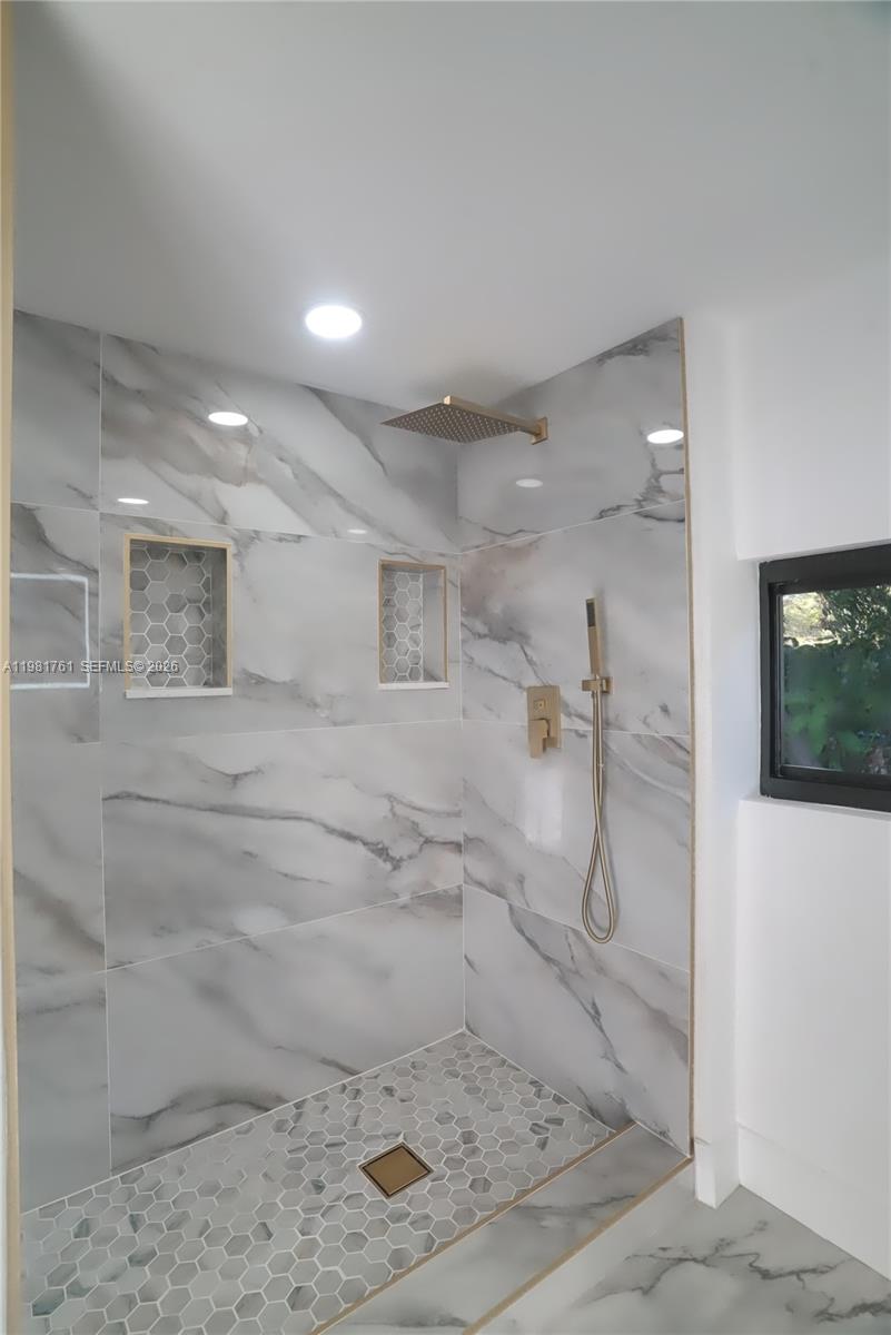 315 NW 127th St North Miami, FL 33168