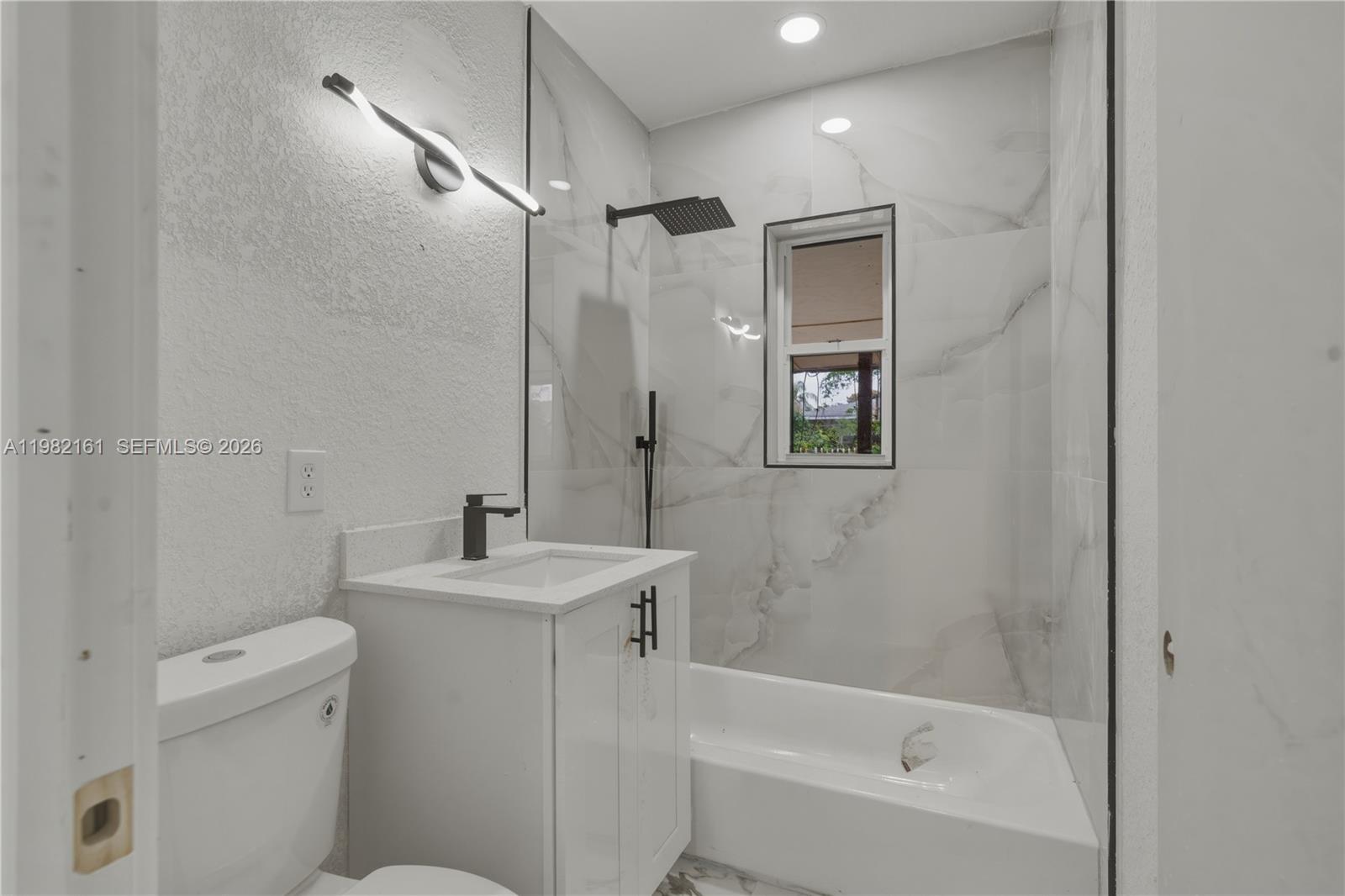 513 NW 99th St Miami, FL 33150