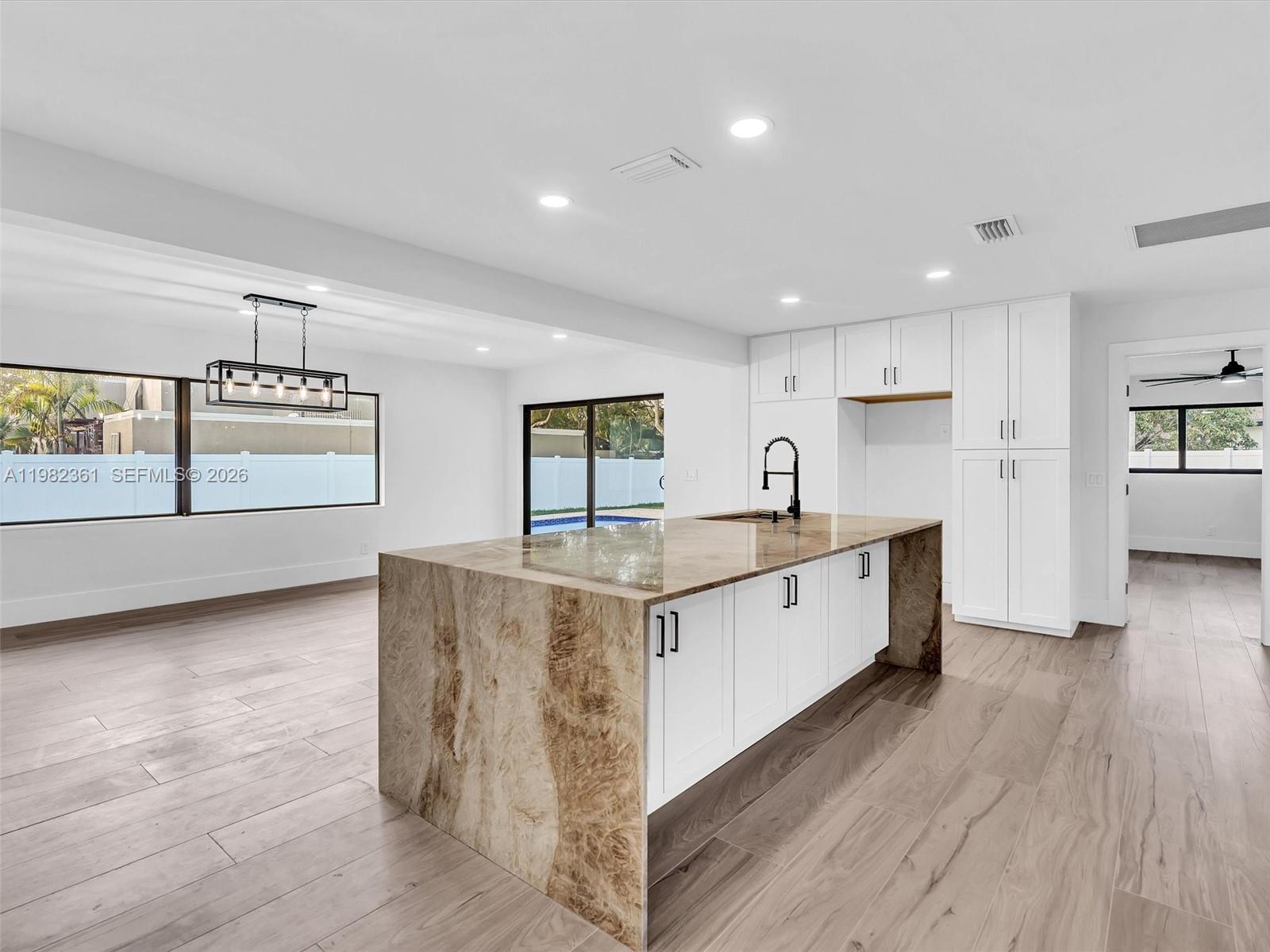 1501 NW 109th Ter Pembroke Pines, FL 33026