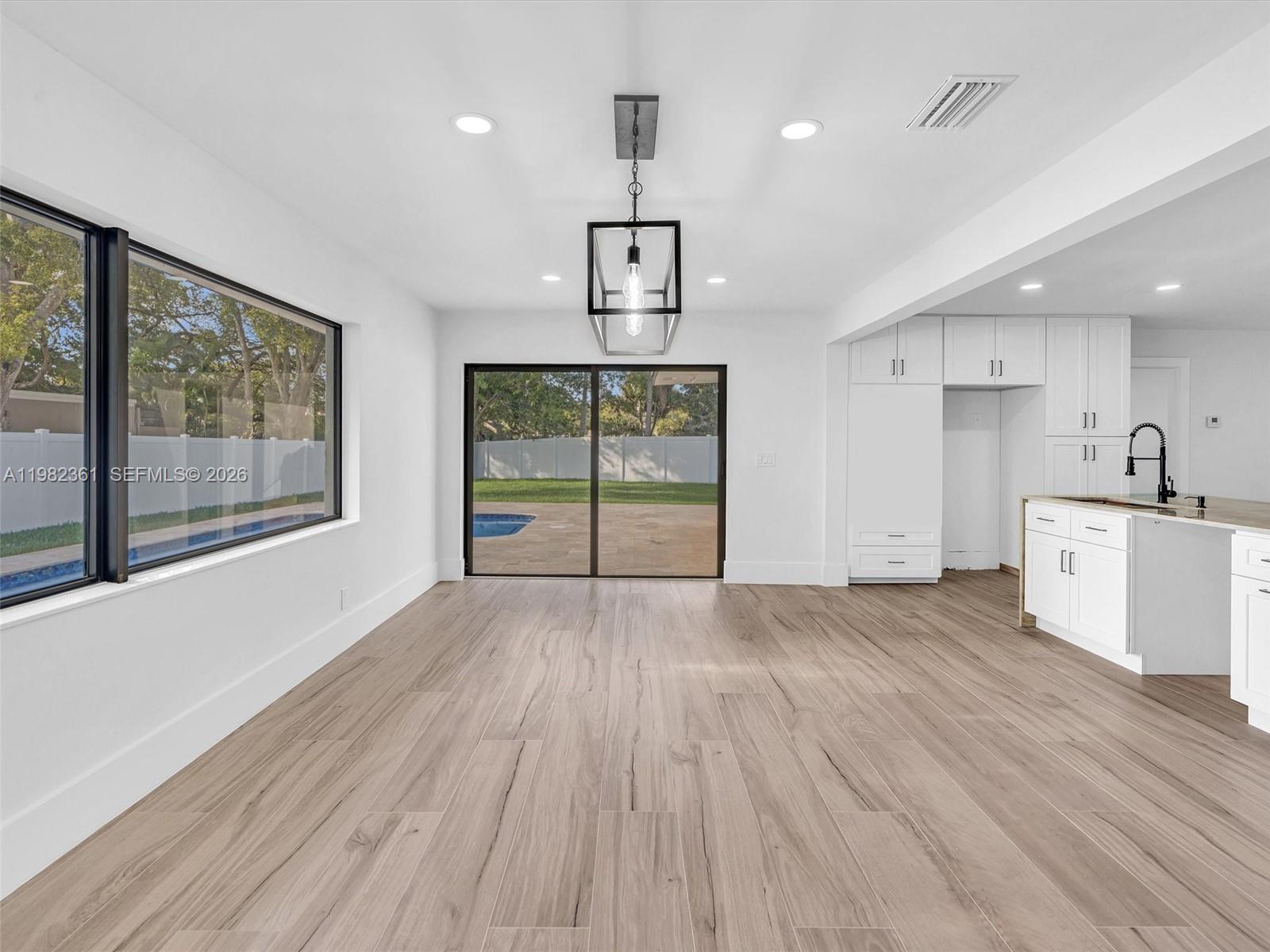 1501 NW 109th Ter Pembroke Pines, FL 33026