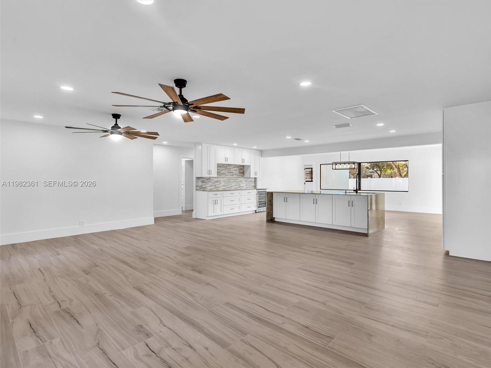 1501 NW 109th Ter Pembroke Pines, FL 33026