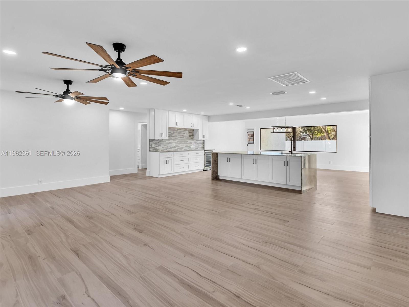 1501 NW 109th Ter Pembroke Pines, FL 33026