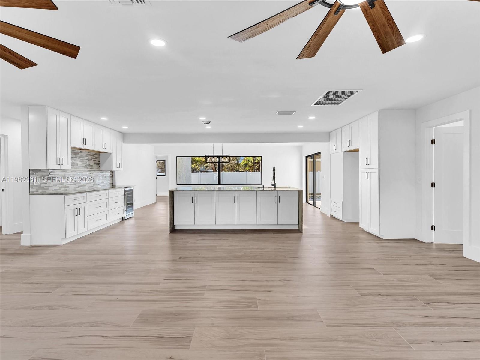 1501 NW 109th Ter Pembroke Pines, FL 33026