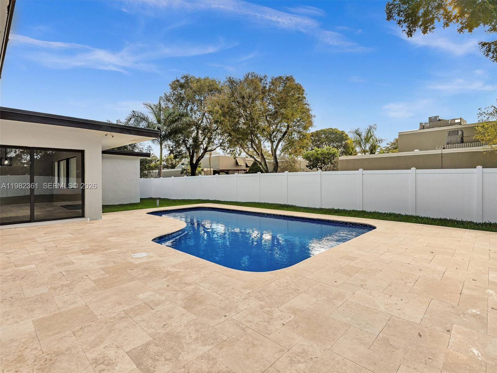 1501 NW 109th Ter Pembroke Pines, FL 33026