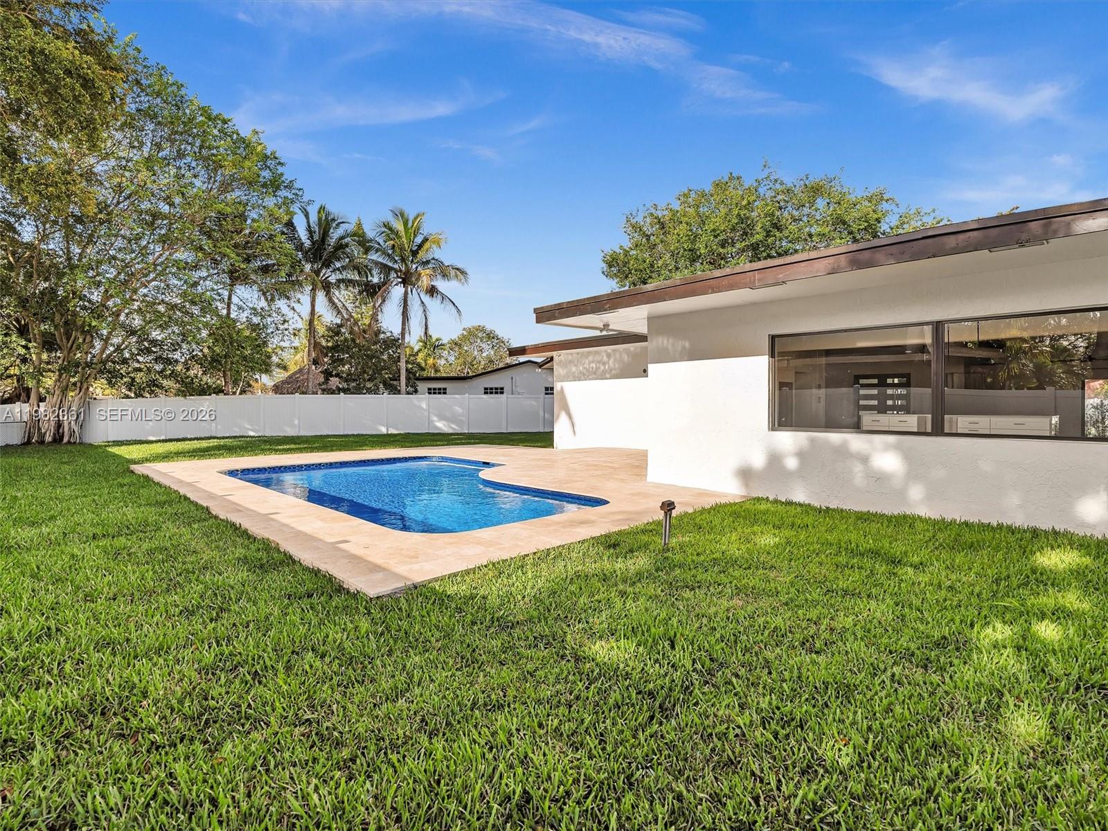 1501 NW 109th Ter Pembroke Pines, FL 33026