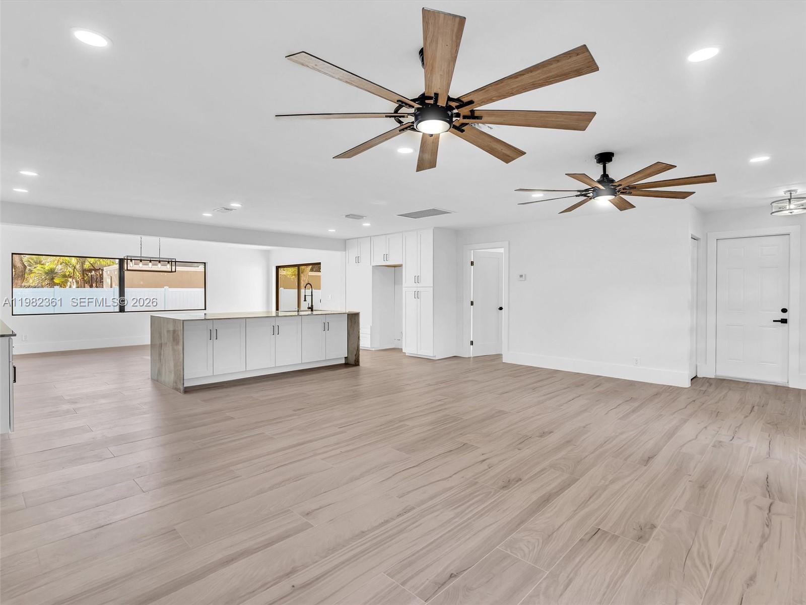 1501 NW 109th Ter Pembroke Pines, FL 33026