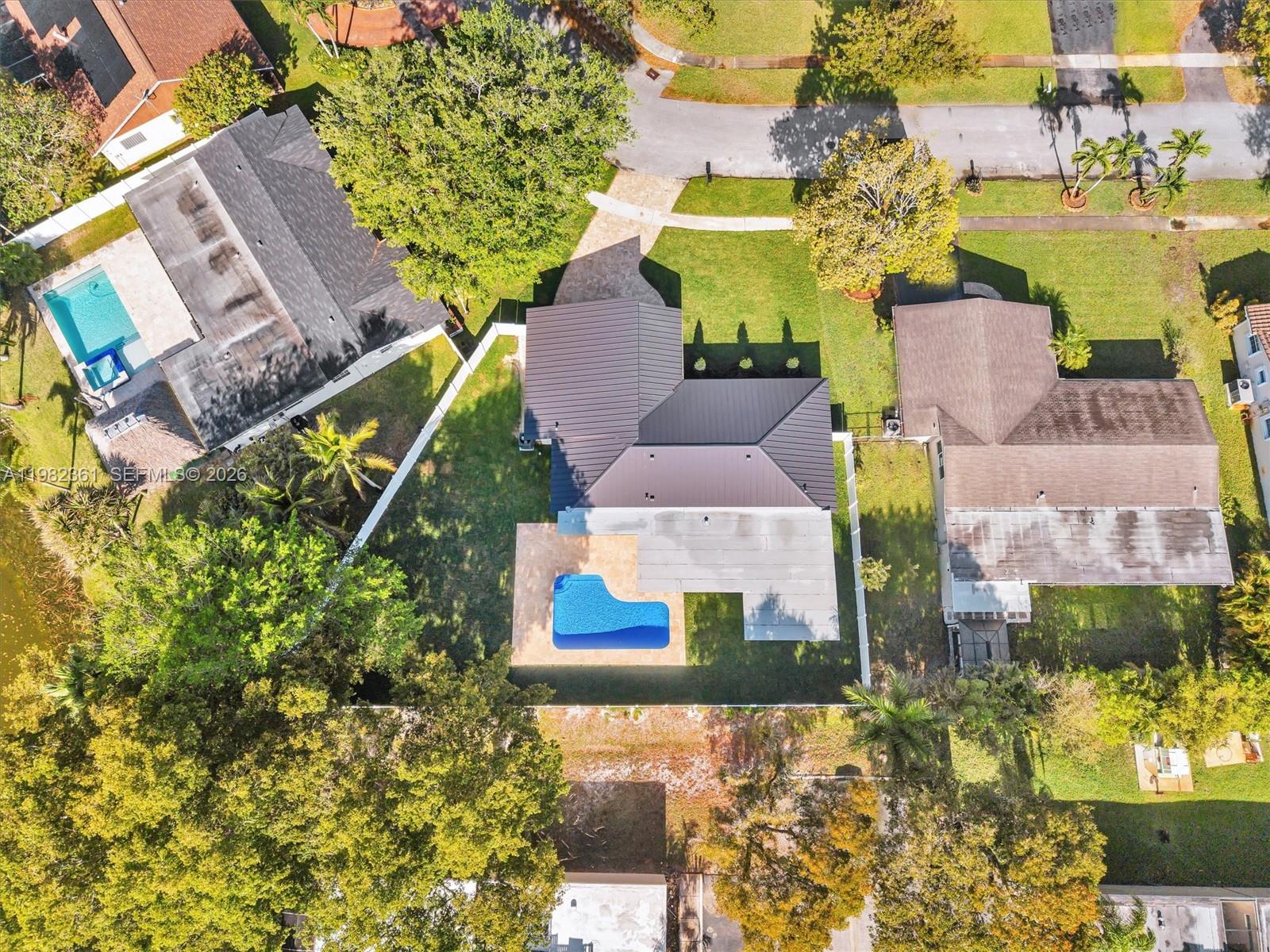 1501 NW 109th Ter Pembroke Pines, FL 33026