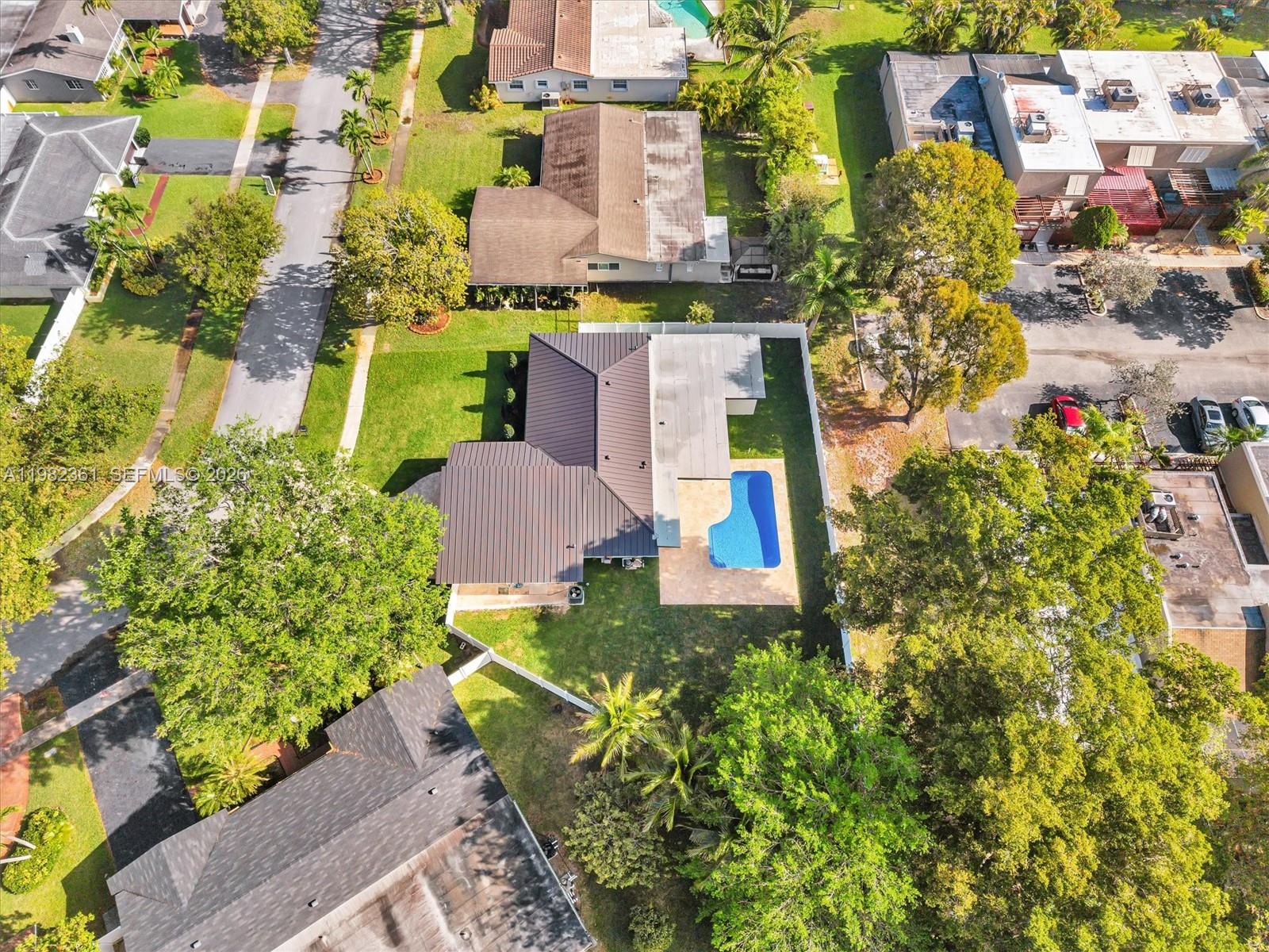 1501 NW 109th Ter Pembroke Pines, FL 33026