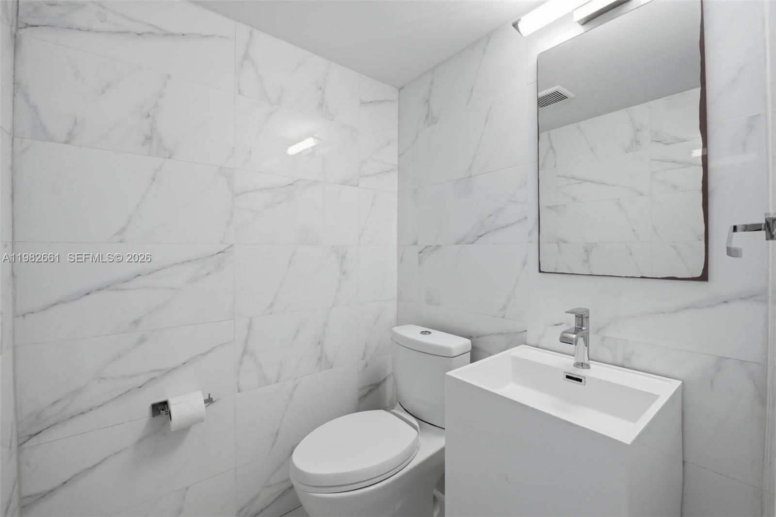 1658 Bay Rd #703 Miami Beach, FL 33139