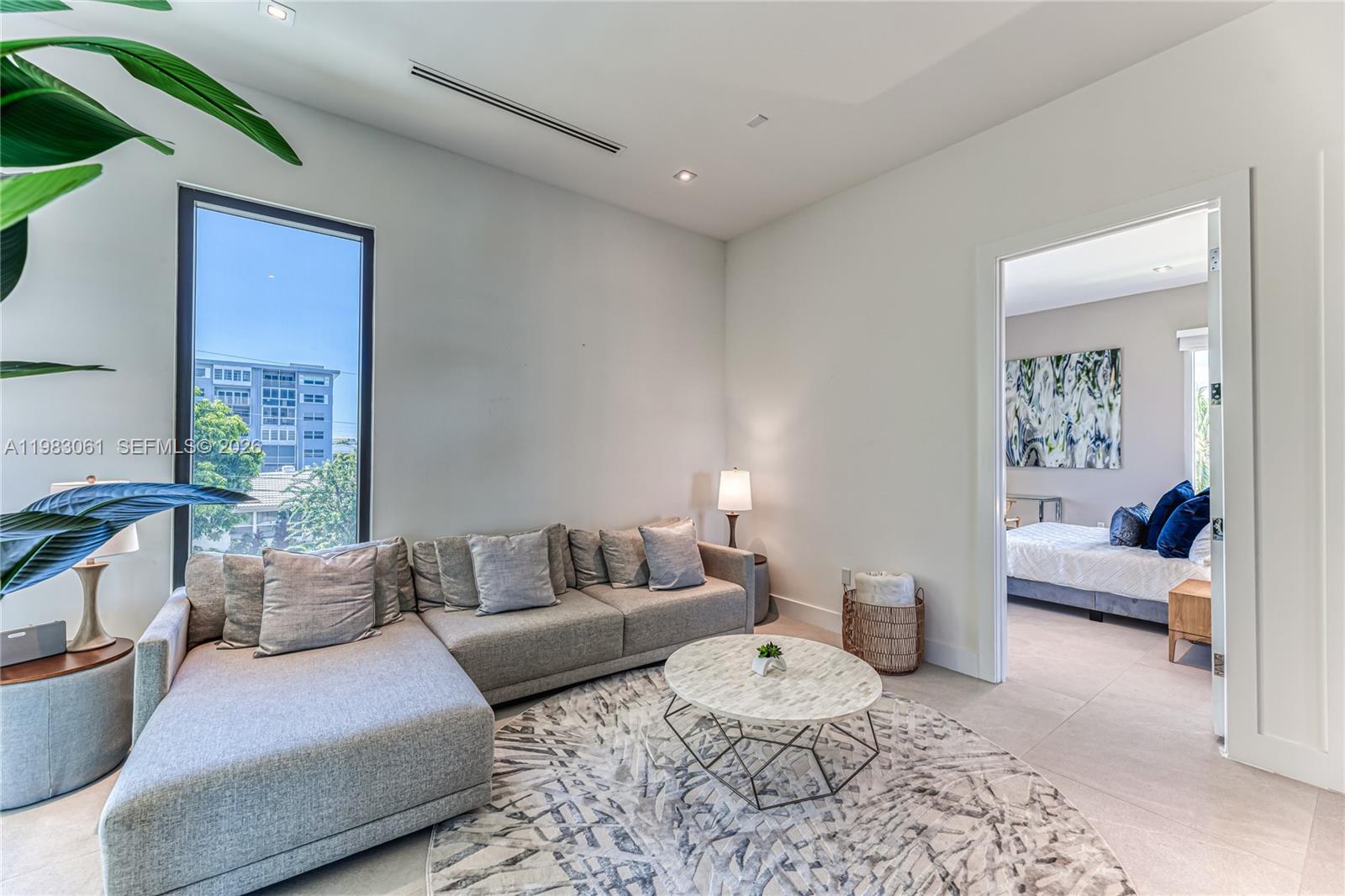 2817 NE 35th St Fort Lauderdale, FL 33306