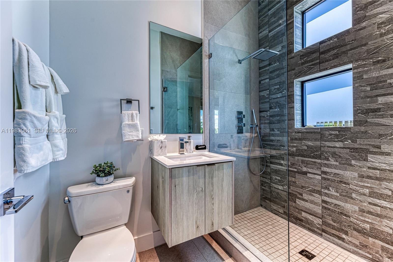 2817 NE 35th St Fort Lauderdale, FL 33306