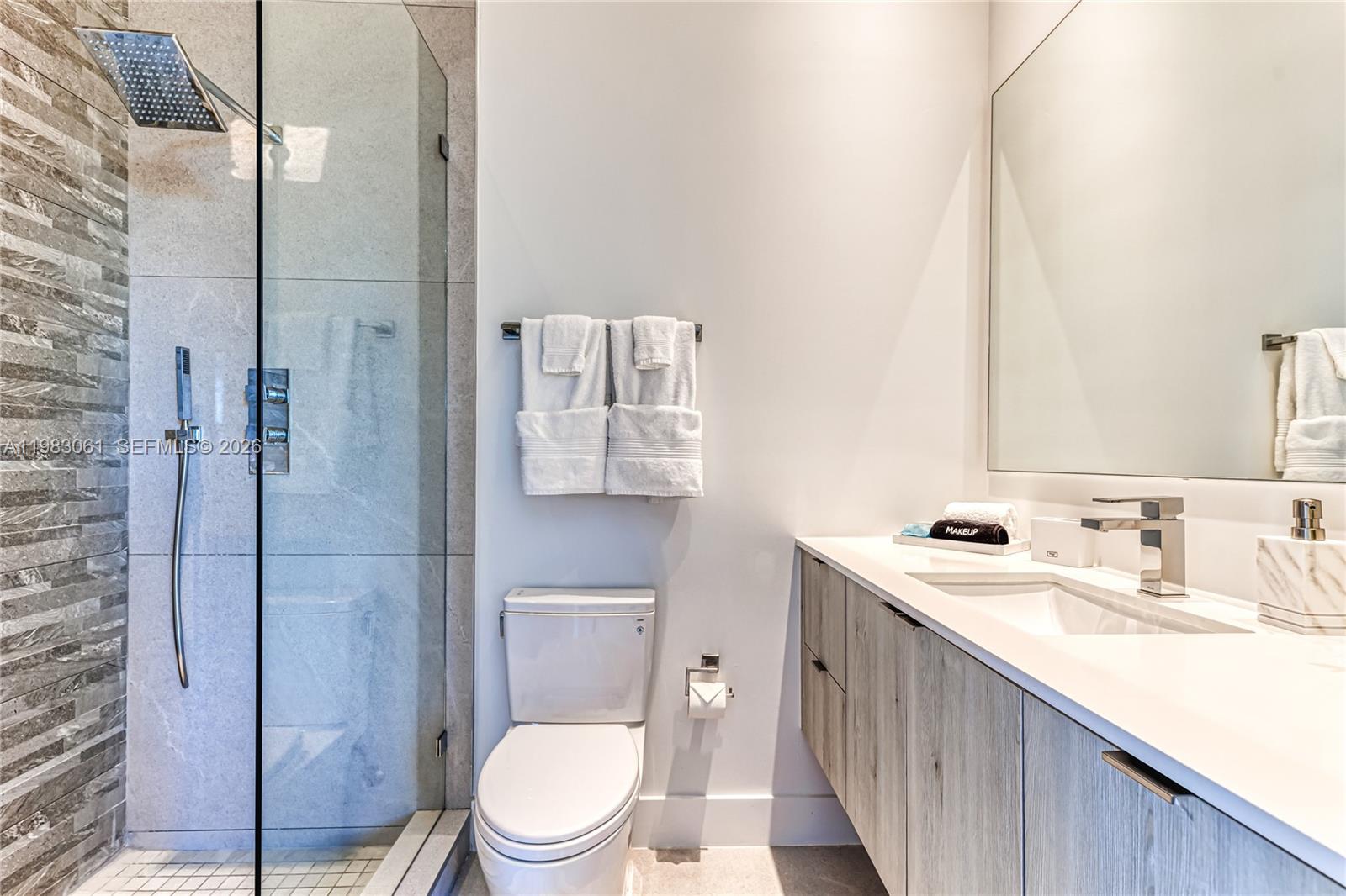 2817 NE 35th St Fort Lauderdale, FL 33306