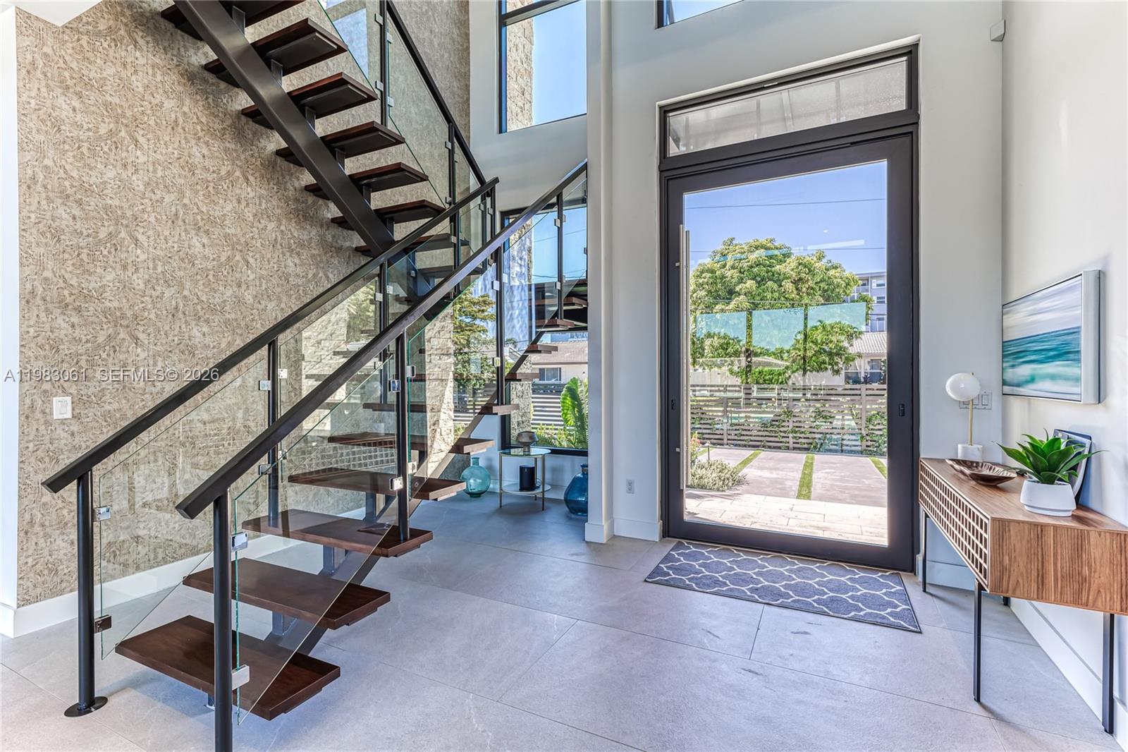 2817 NE 35th St Fort Lauderdale, FL 33306