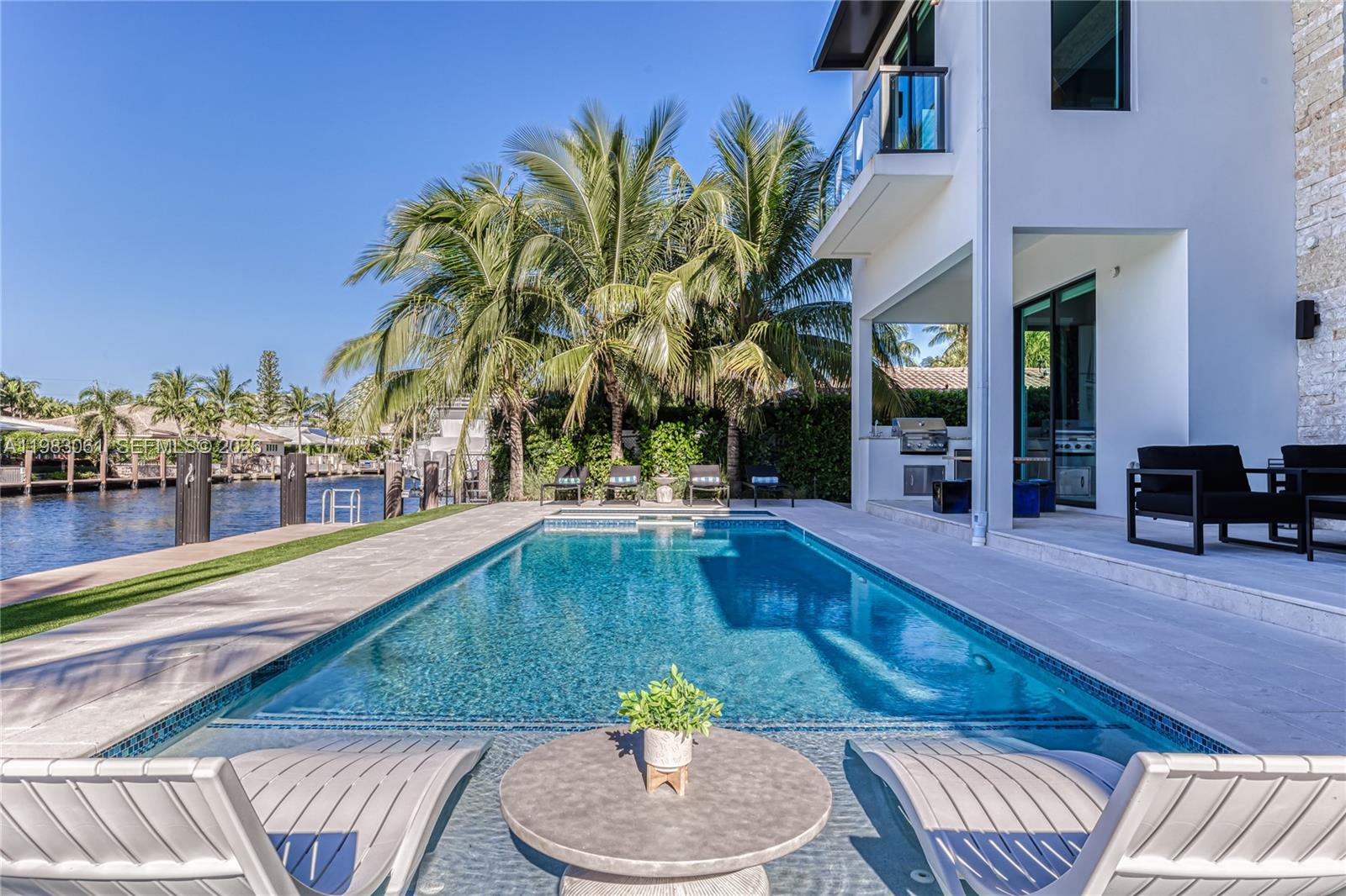 2817 NE 35th St Fort Lauderdale, FL 33306