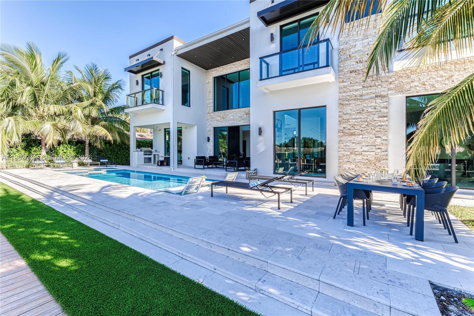 2817 NE 35th St Fort Lauderdale, FL 33306