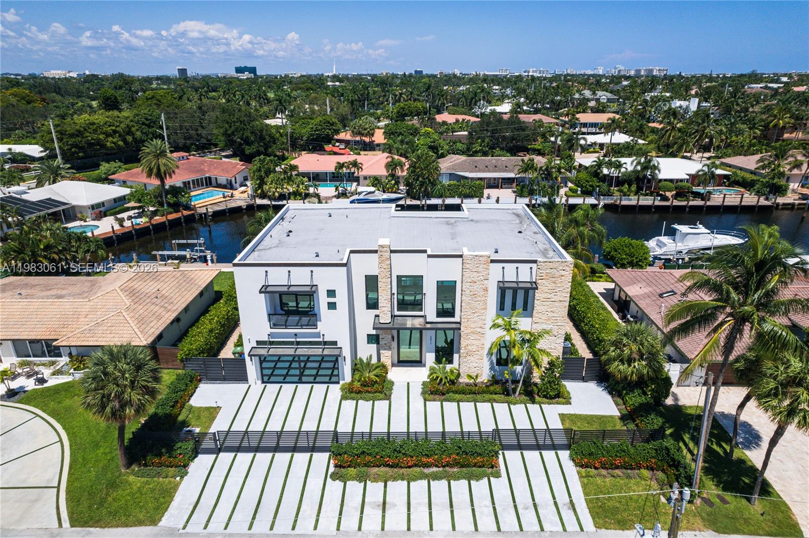 2817 NE 35th St Fort Lauderdale, FL 33306