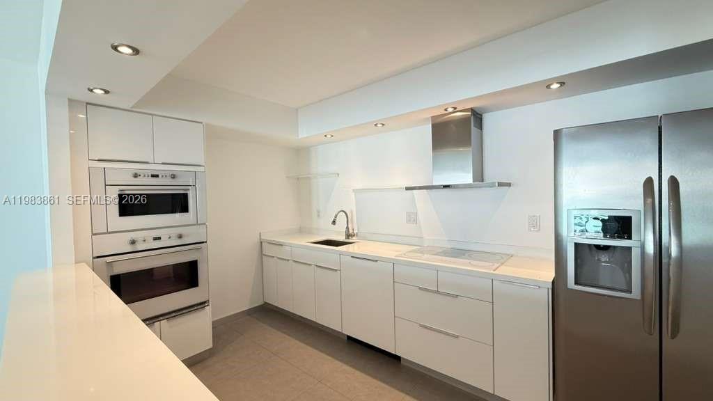 19380 Collins Ave #905