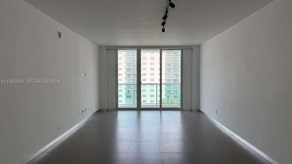 19380 Collins Ave #905 Sunny Isles Beach, FL 33160