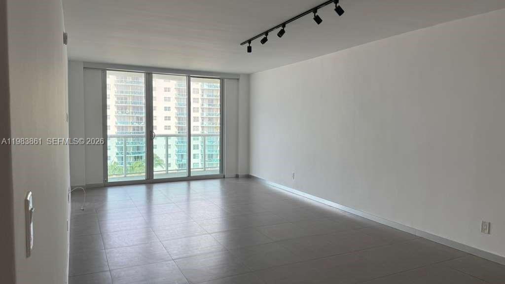 19380 Collins Ave #905 Sunny Isles Beach, FL 33160