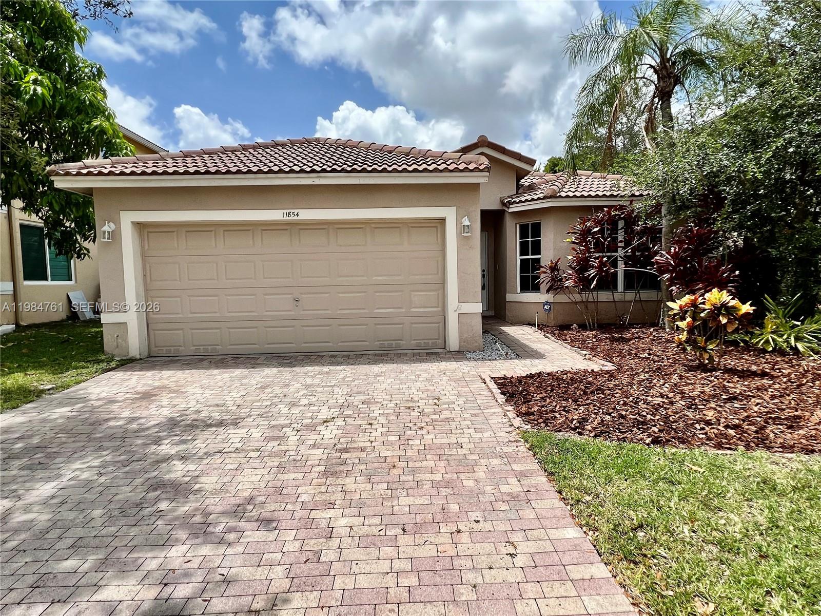 11854 SW 8th St Pembroke Pines, FL 33025