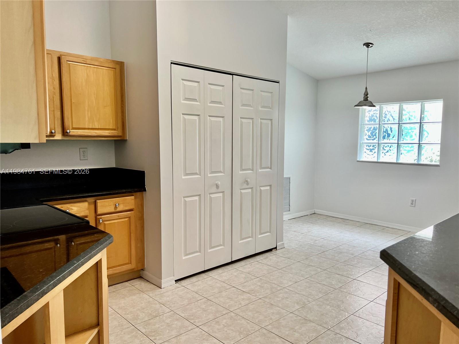 11854 SW 8th St Pembroke Pines, FL 33025