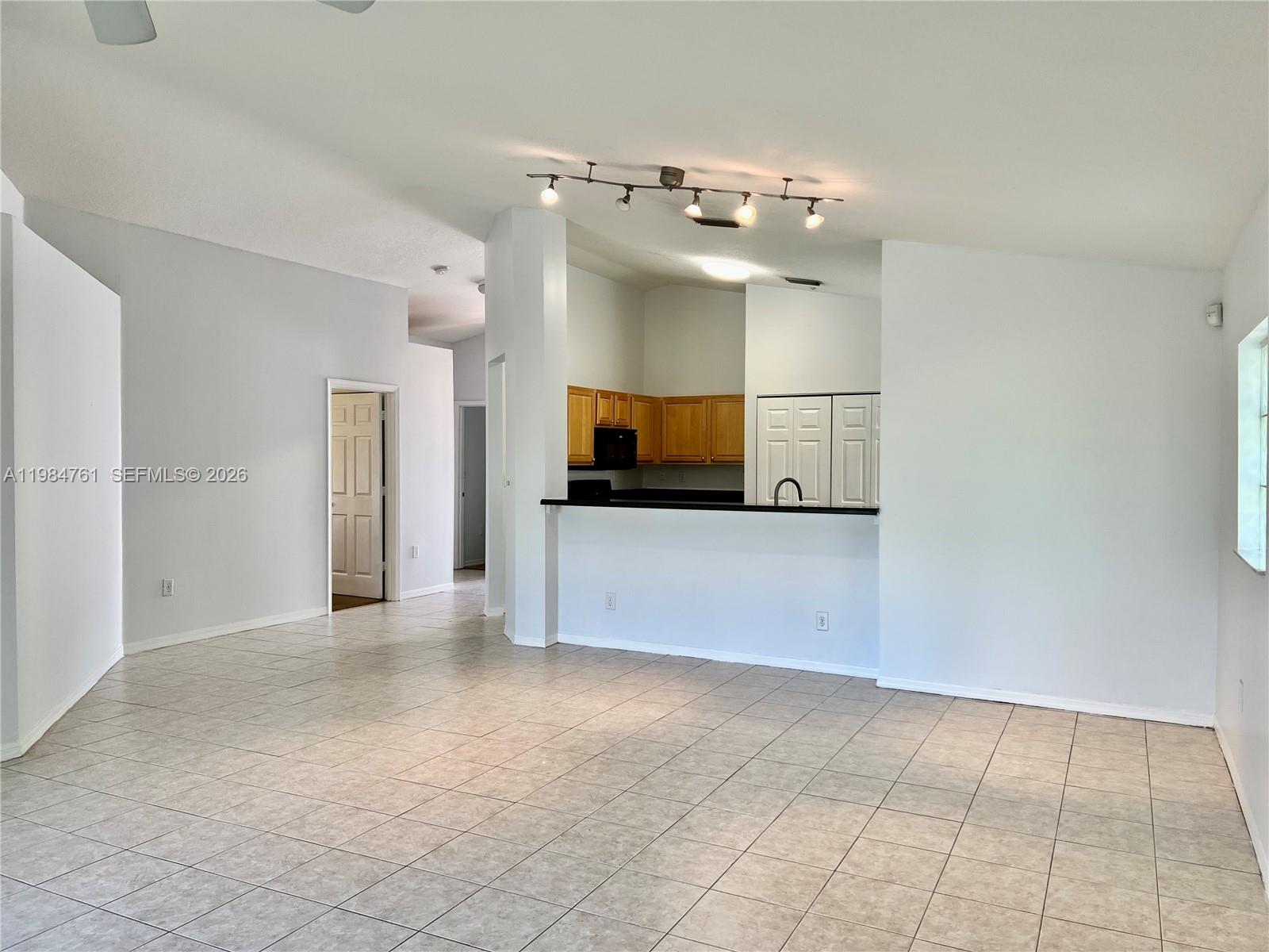 11854 SW 8th St Pembroke Pines, FL 33025