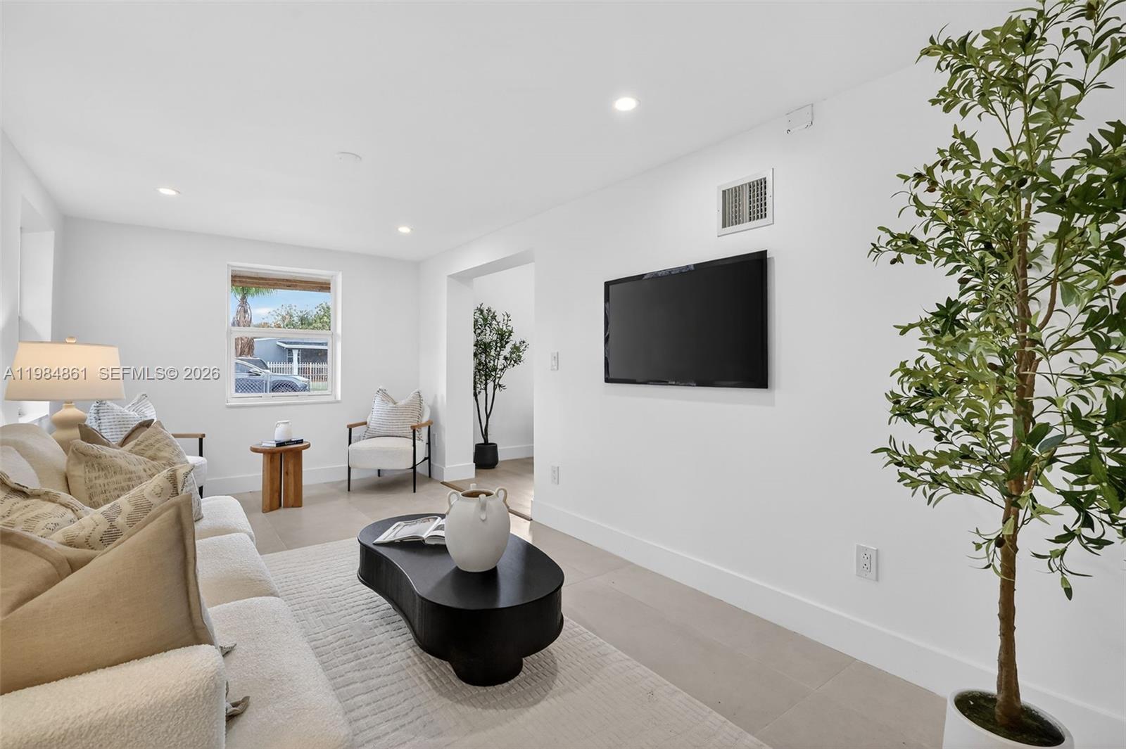 17980 NW 2nd Ct Miami Gardens, FL 33169