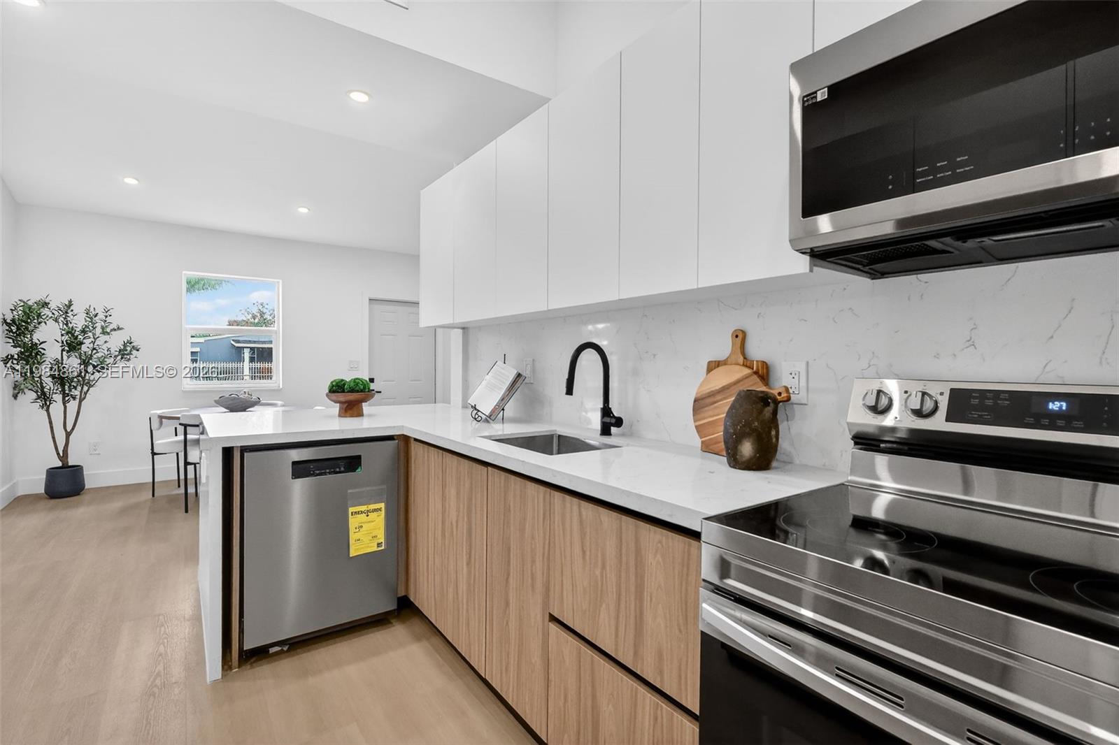 17980 NW 2nd Ct Miami Gardens, FL 33169