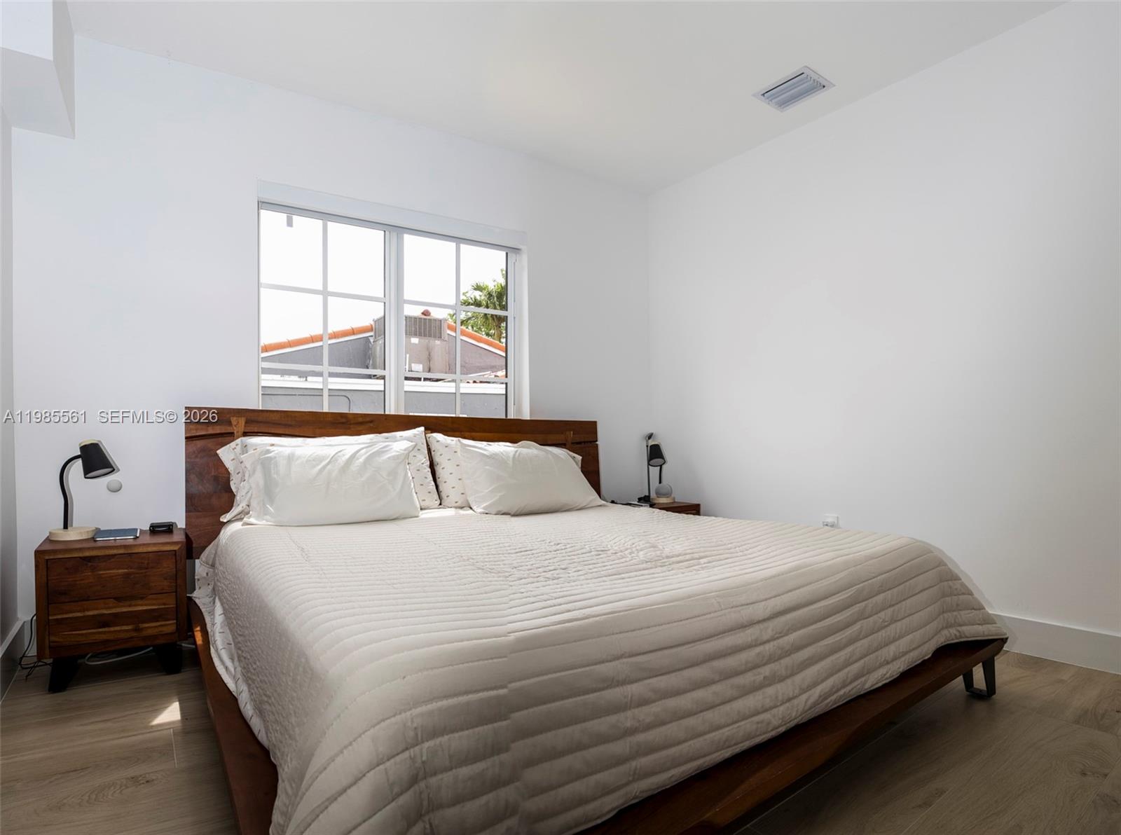 2397 SW 13th St Miami, FL 33145