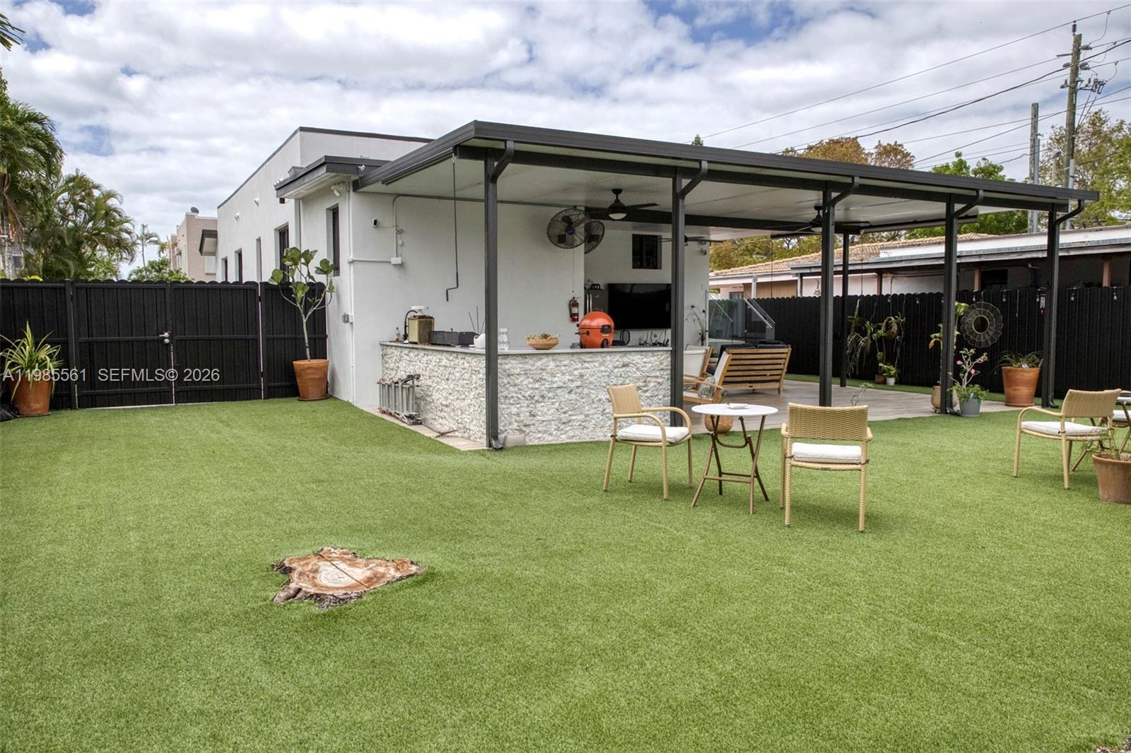 2397 SW 13th St Miami, FL 33145