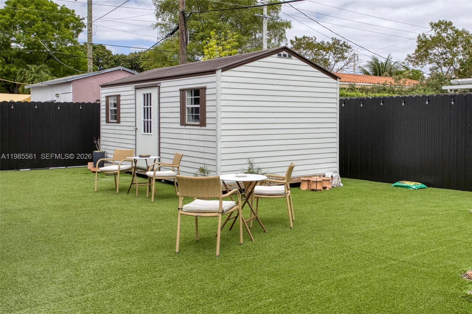 2397 SW 13th St Miami, FL 33145