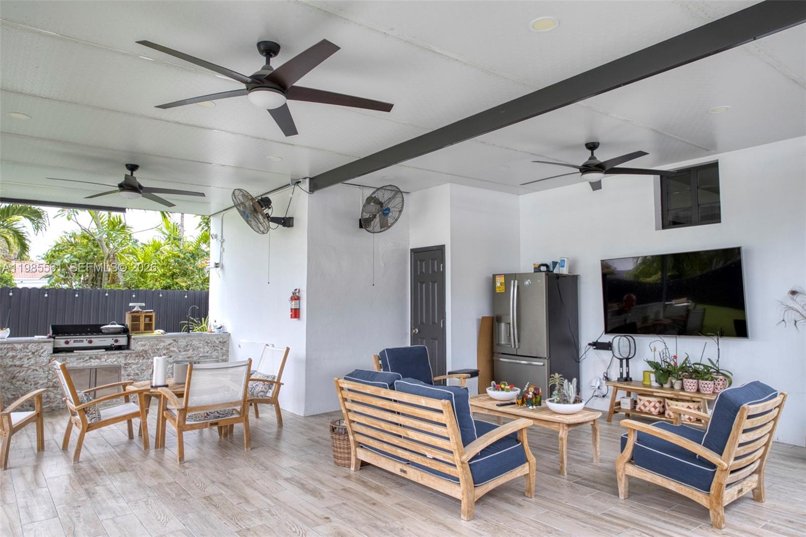 2397 SW 13th St Miami, FL 33145