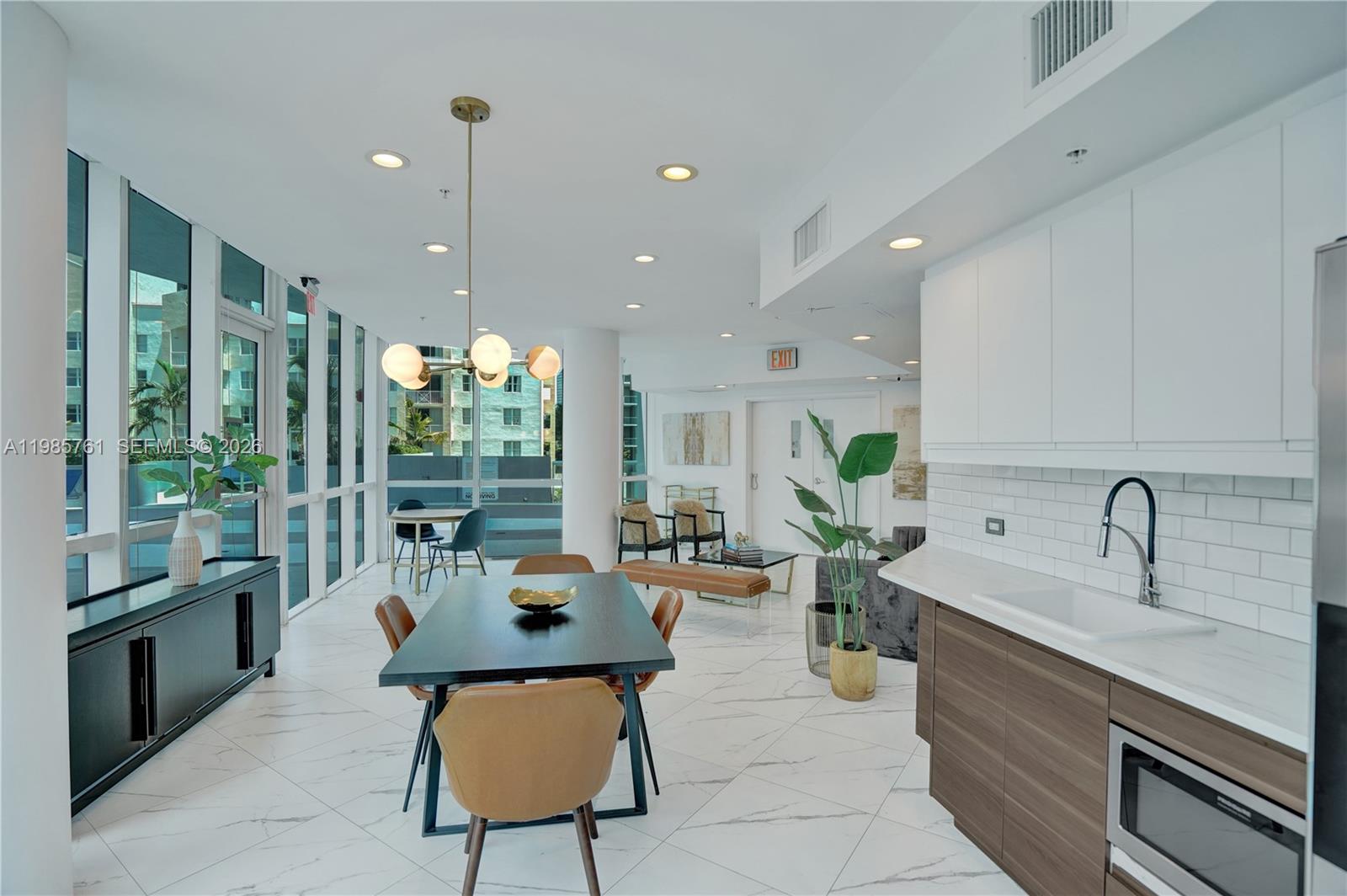 480 NE 30th St #1007 Miami, FL 33137