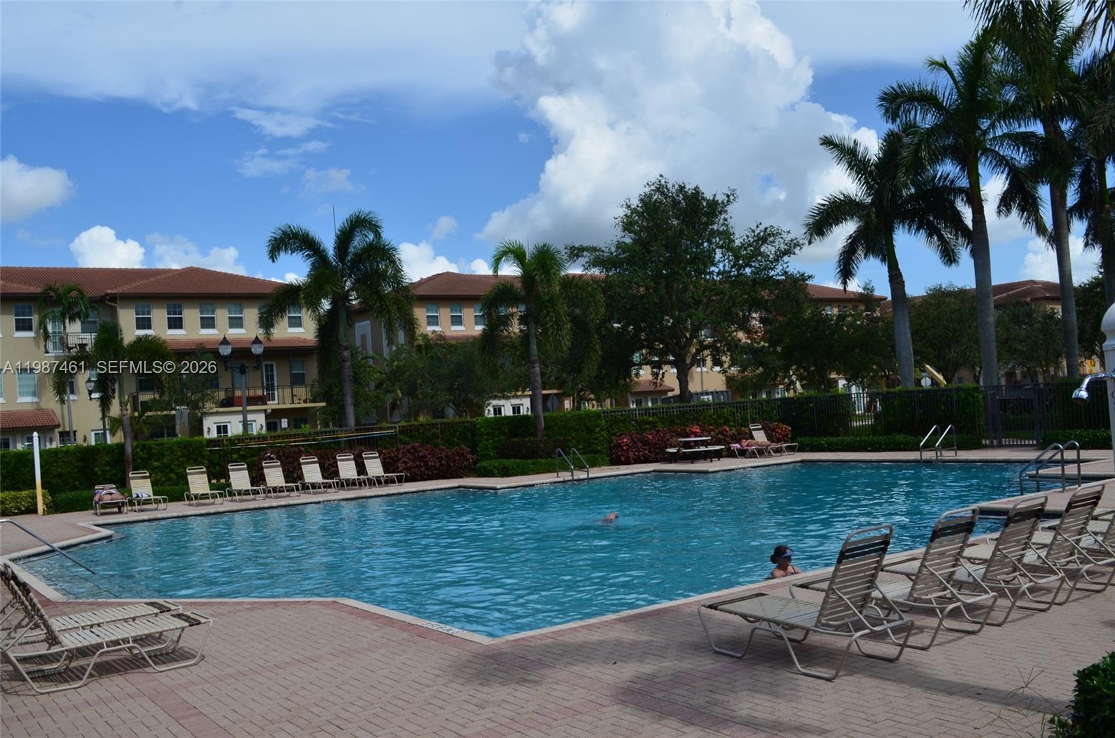 1524 SW 147th Ave Pembroke Pines, FL 33027