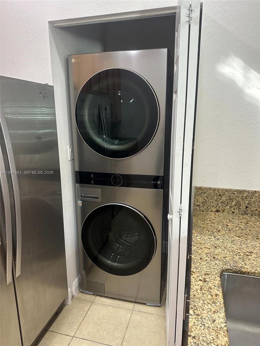 1524 SW 147th Ave Pembroke Pines, FL 33027