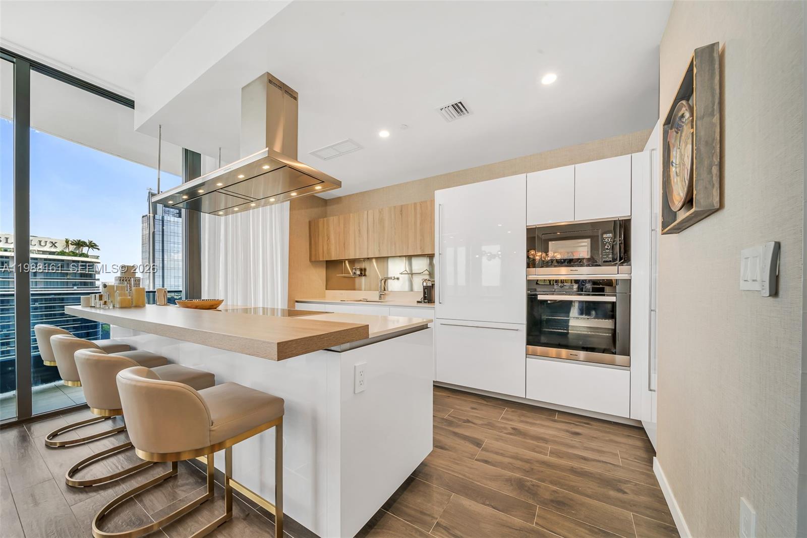 1000 Brickell Plz #PH5807 Miami, FL 33131