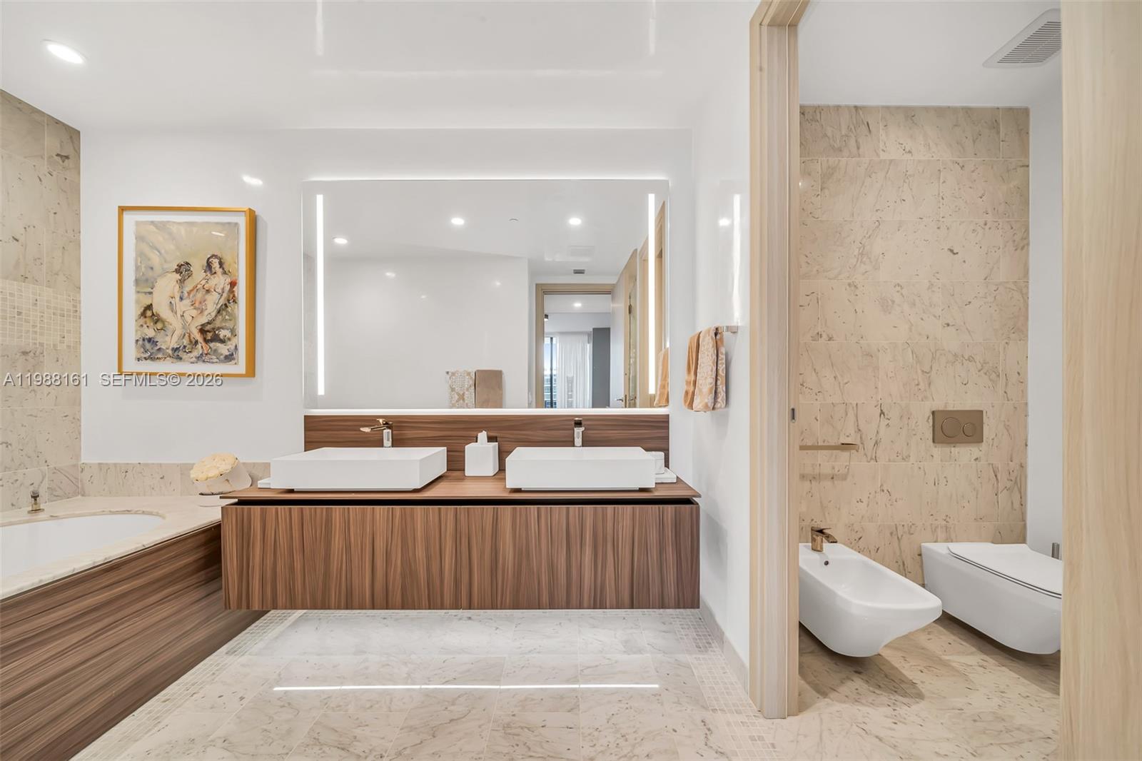 1000 Brickell Plz #PH5807 Miami, FL 33131