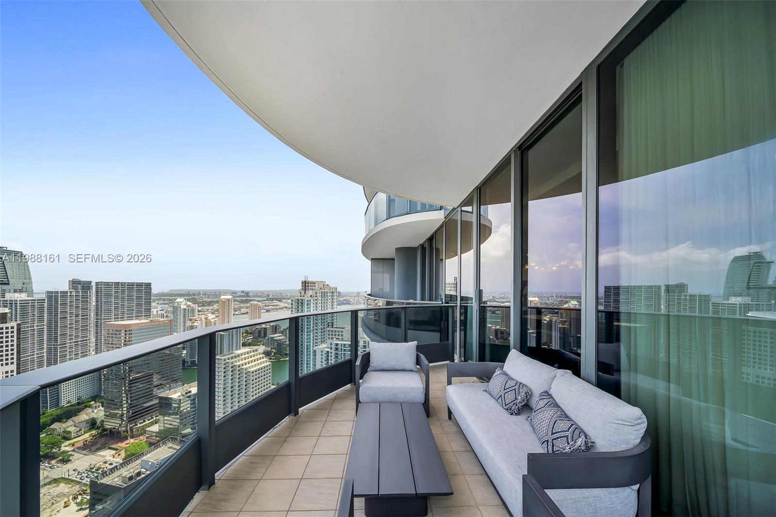 1000 Brickell Plz #PH5807 Miami, FL 33131