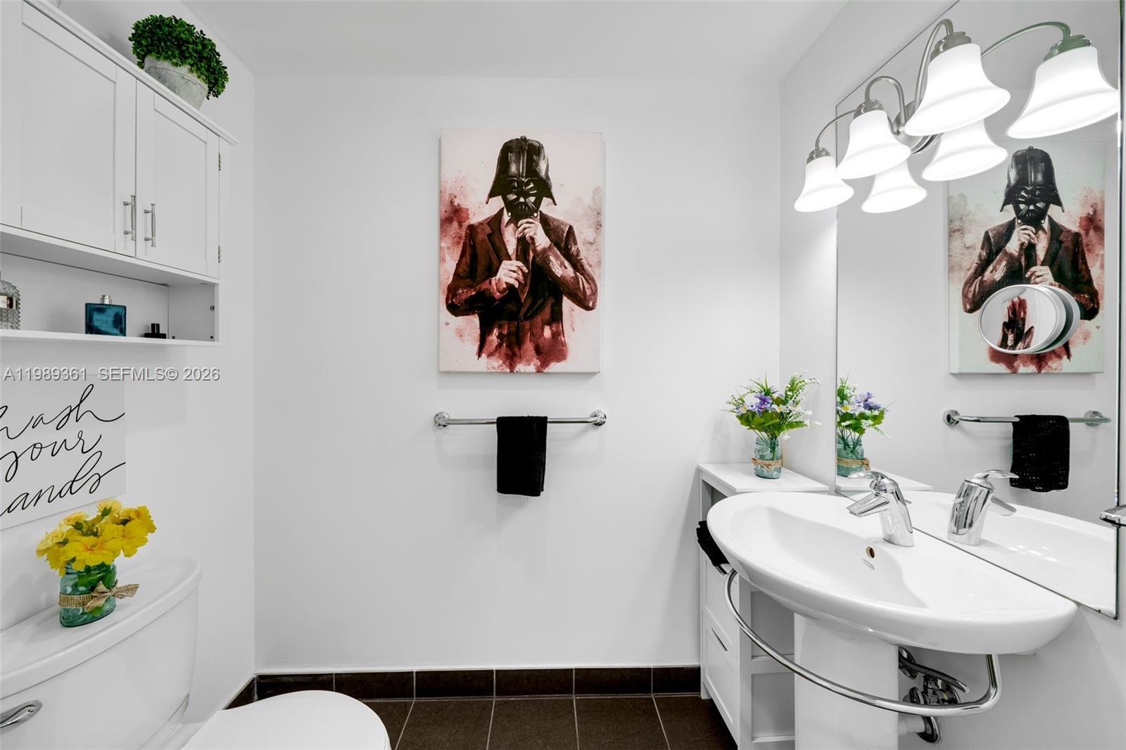 300 S Biscayne Blvd #L-410 Miami, FL 33131