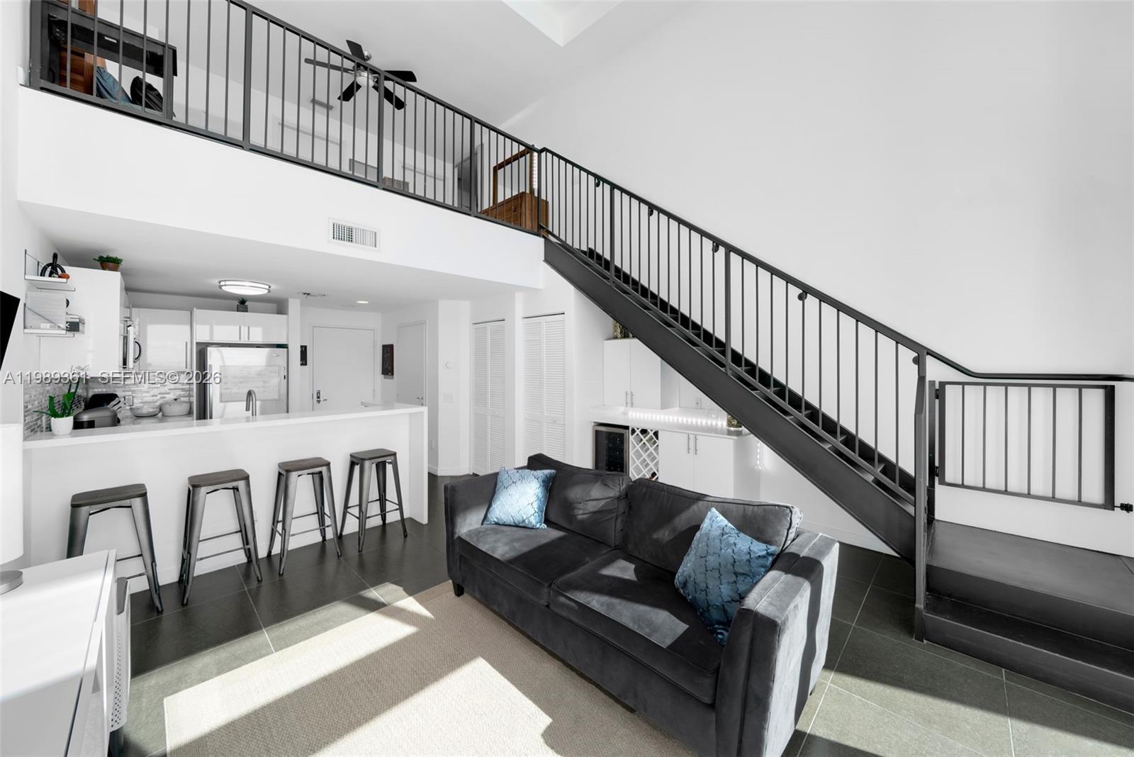 300 S Biscayne Blvd #L-410 Miami, FL 33131