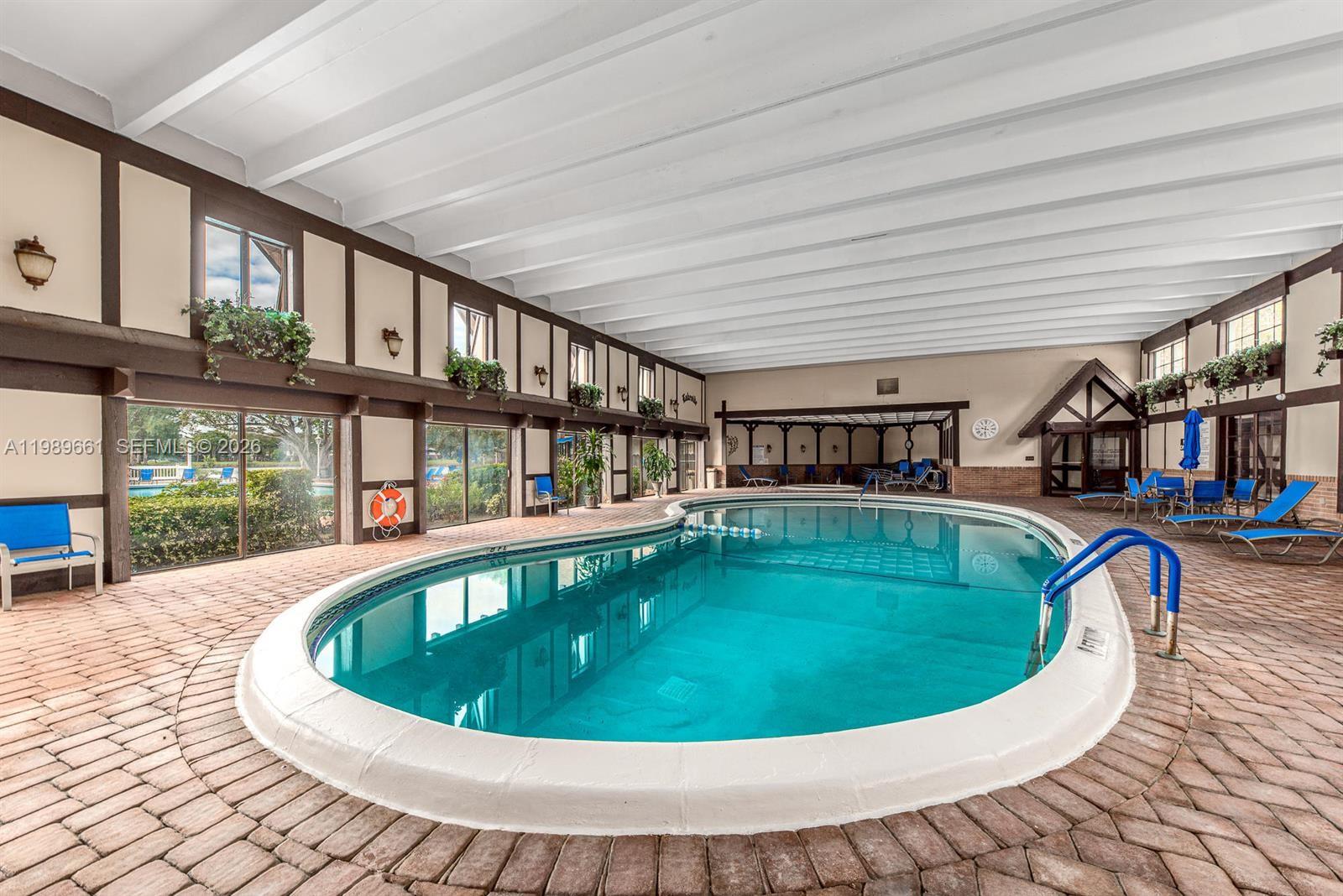 3740 Inverrary Dr #1T Lauderhill, FL 33319